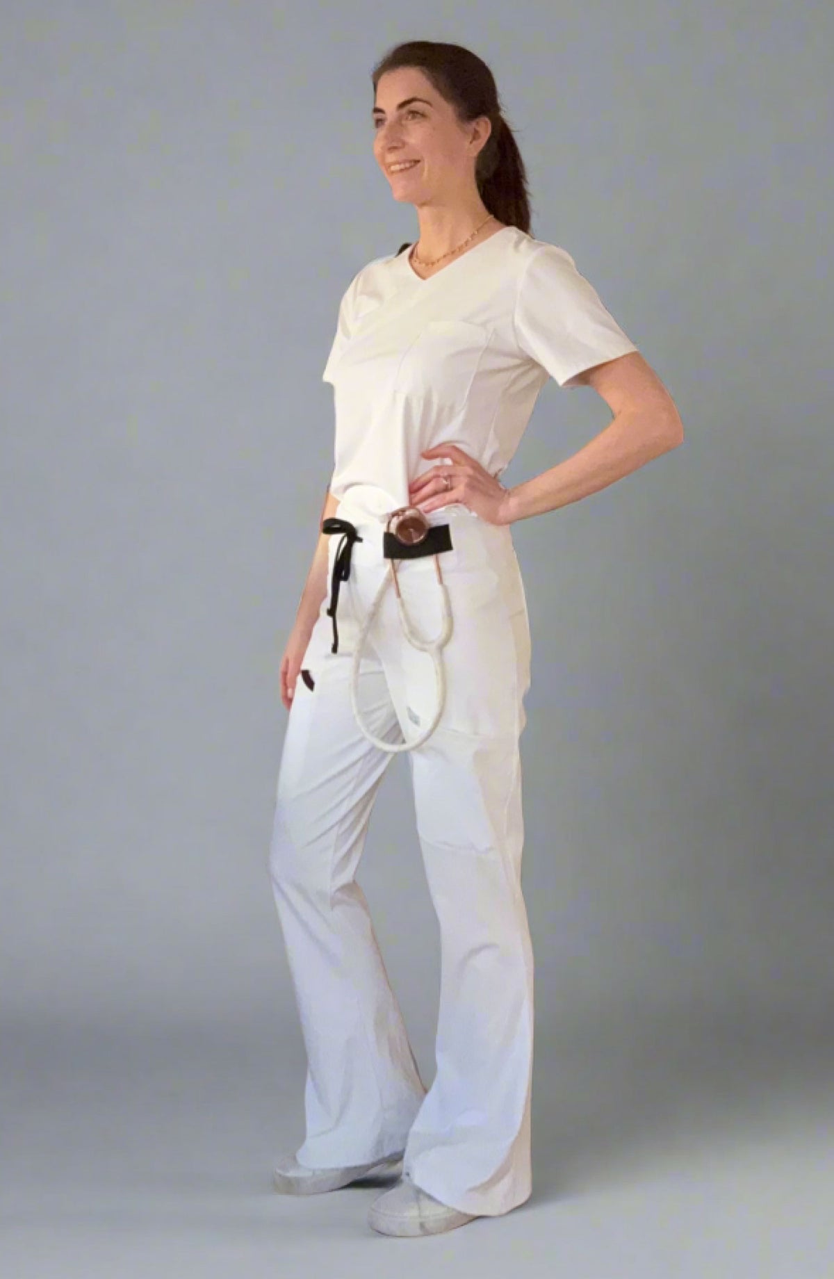 Womens Scrubs Tuck-In Top Crystal White OliveUs MDF Instruments