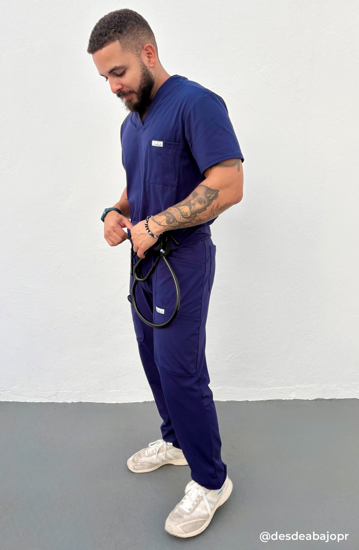 Men's Scrubs Tuck-In Top Navy Blue OliveUs MDF Instruments
