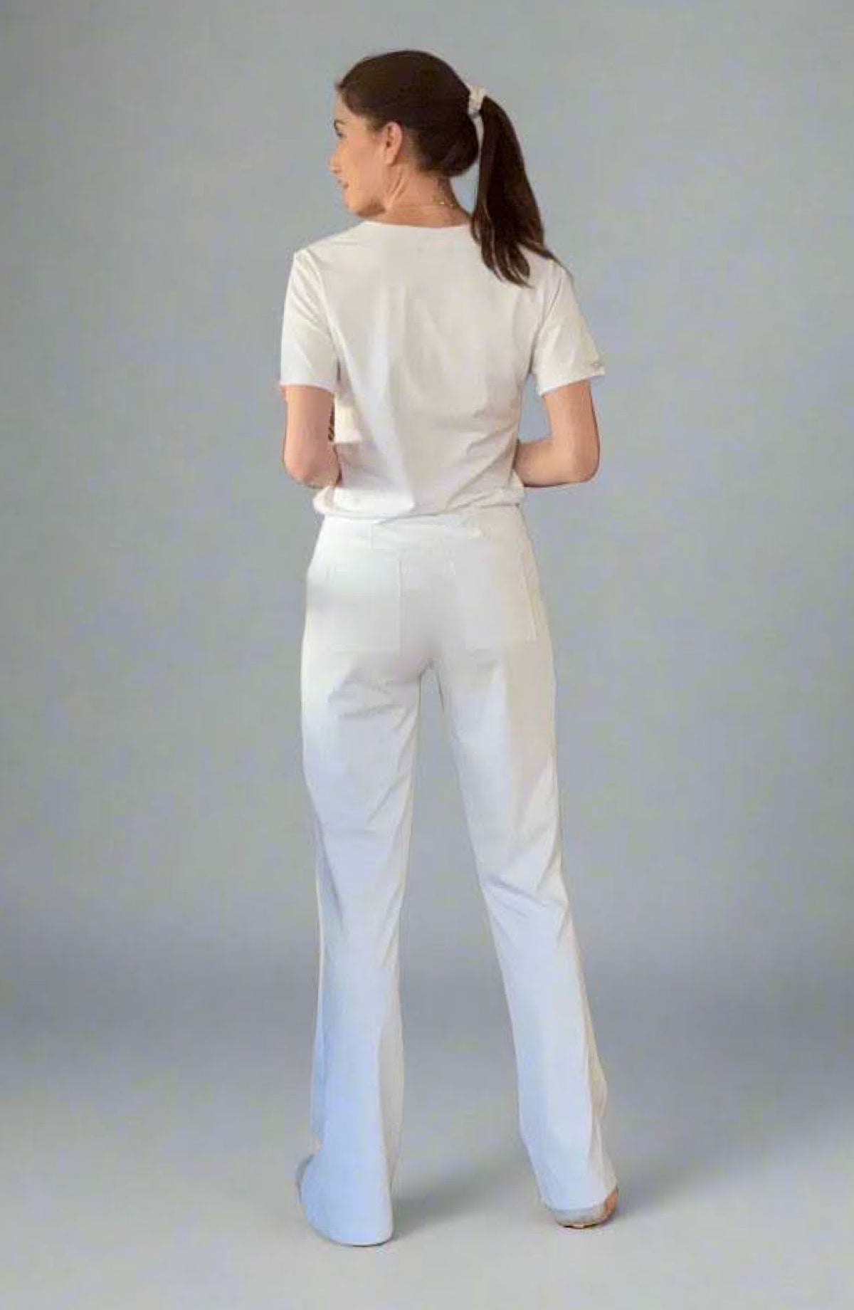 Womens Scrubs Tuck-In Top Crystal White OliveUs MDF Instruments